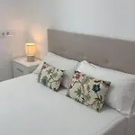 Magnífico Piso Con Gran Terraza En Centro De * Vigo